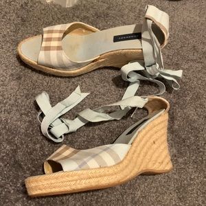 🌸🌺💕 BURBERRY ESPADRILLES (Made in Spain)